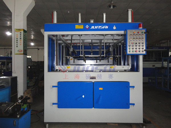 單頭厚片<a href=http://www.kkued.com/ target=_blank class=infotextkey>吸塑機(jī)</a>1.jpg